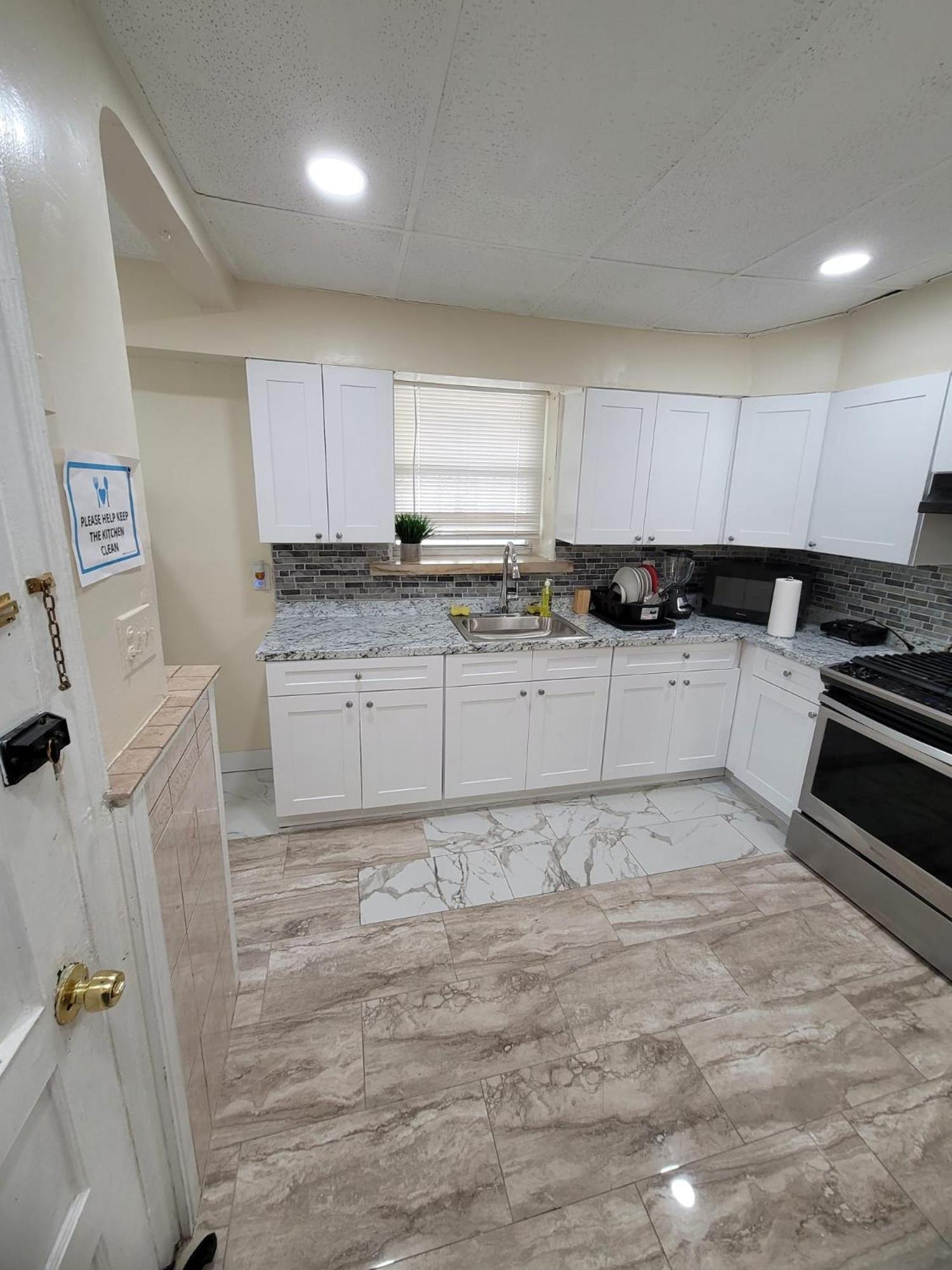 Z & Z Apartment Ньюарк Экстерьер фото